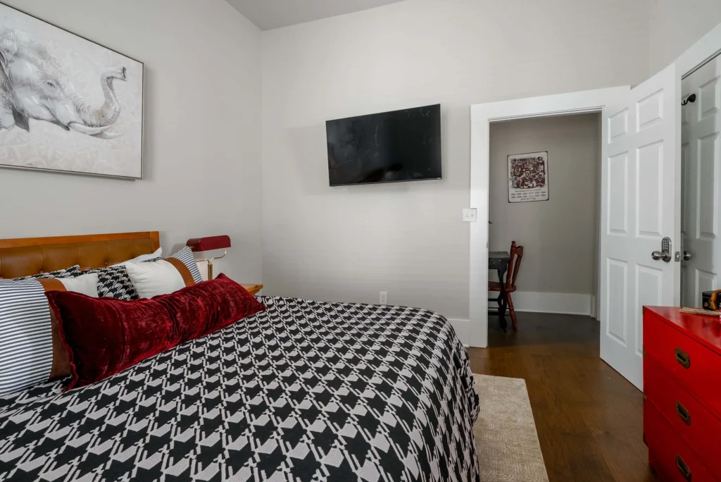 elephant-in-the-room-25