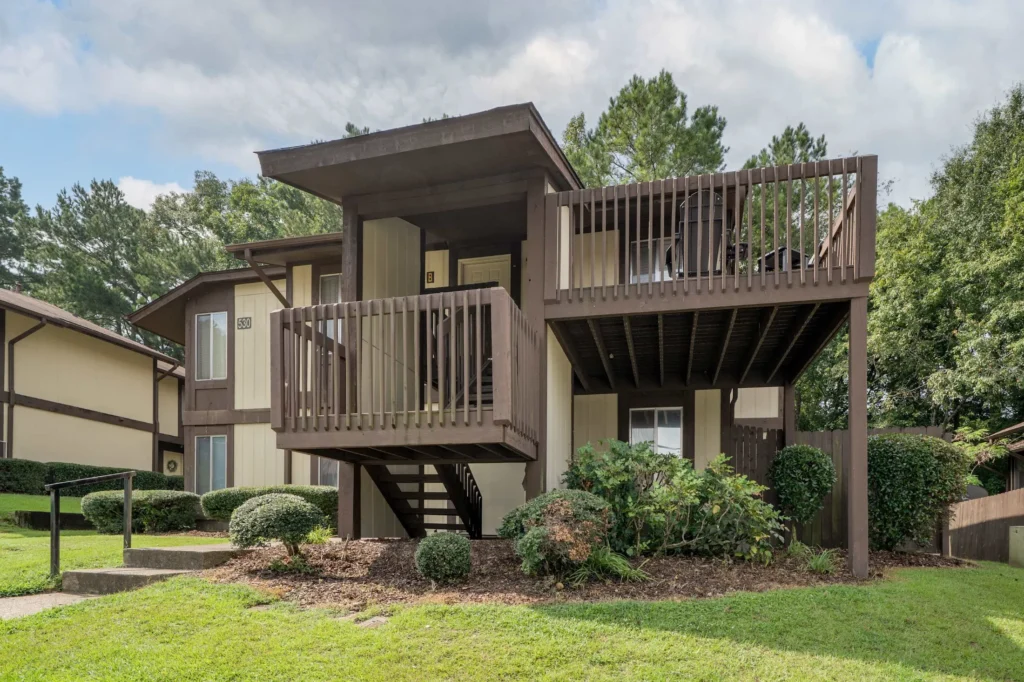 grand-lakes-condo-002