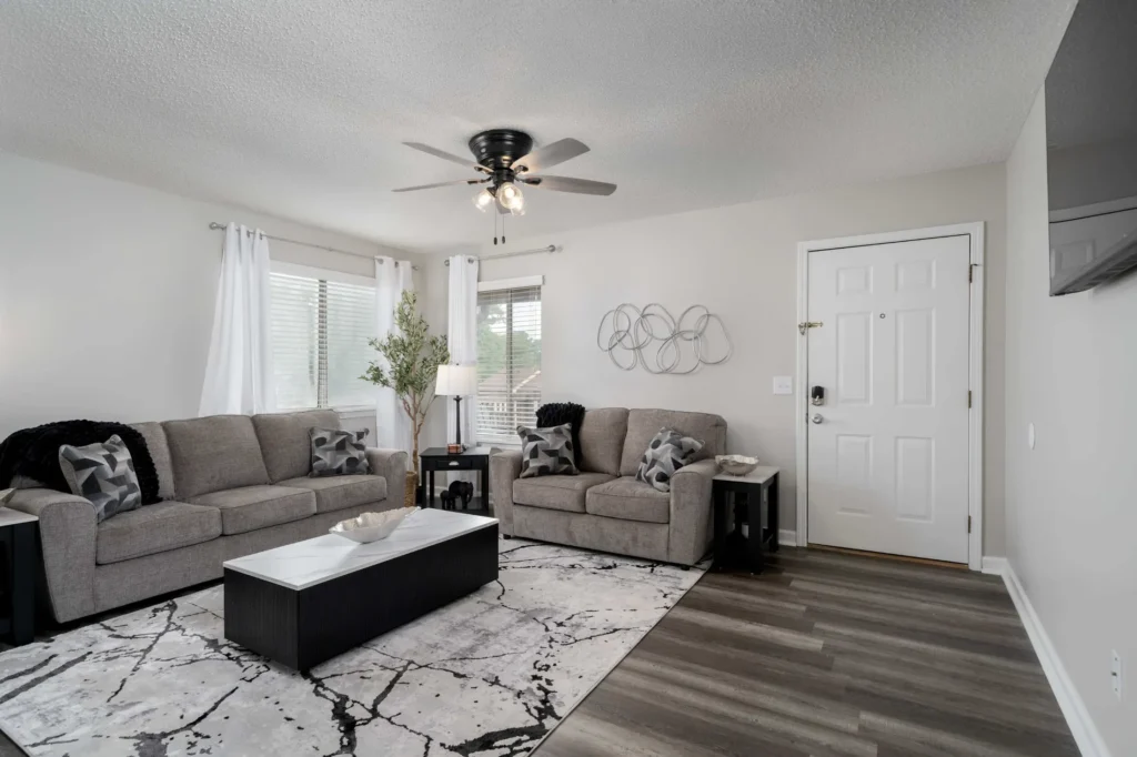 grand-lakes-condo-006