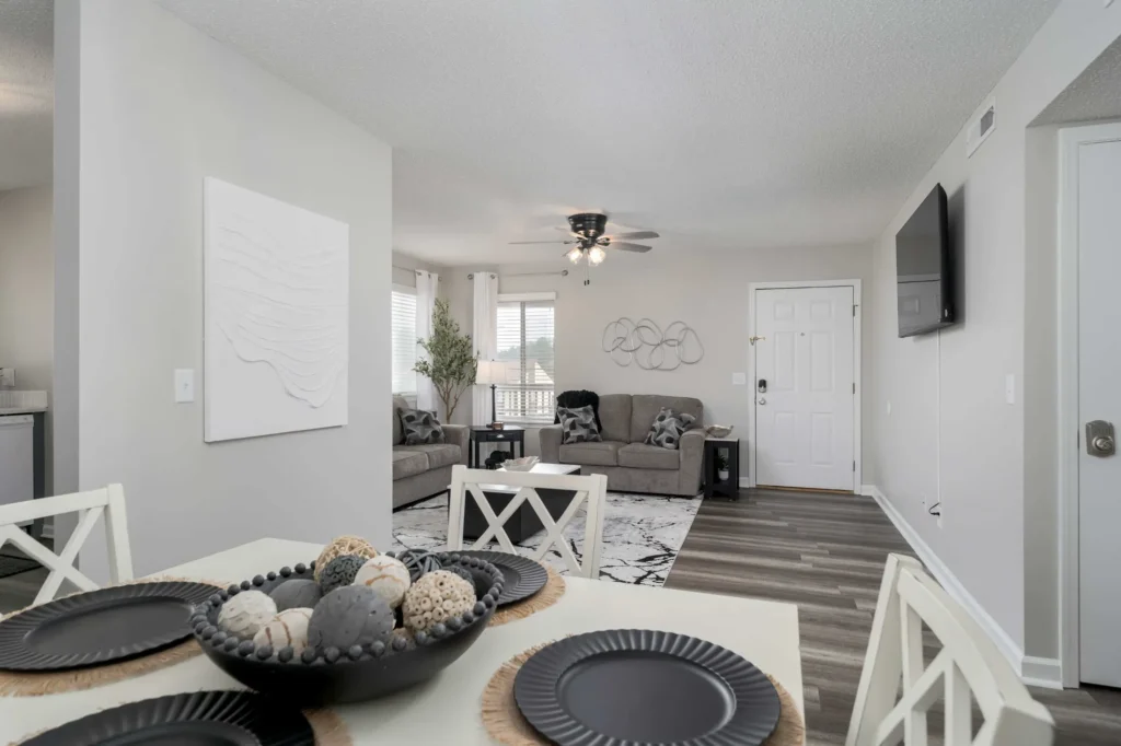 grand-lakes-condo-008