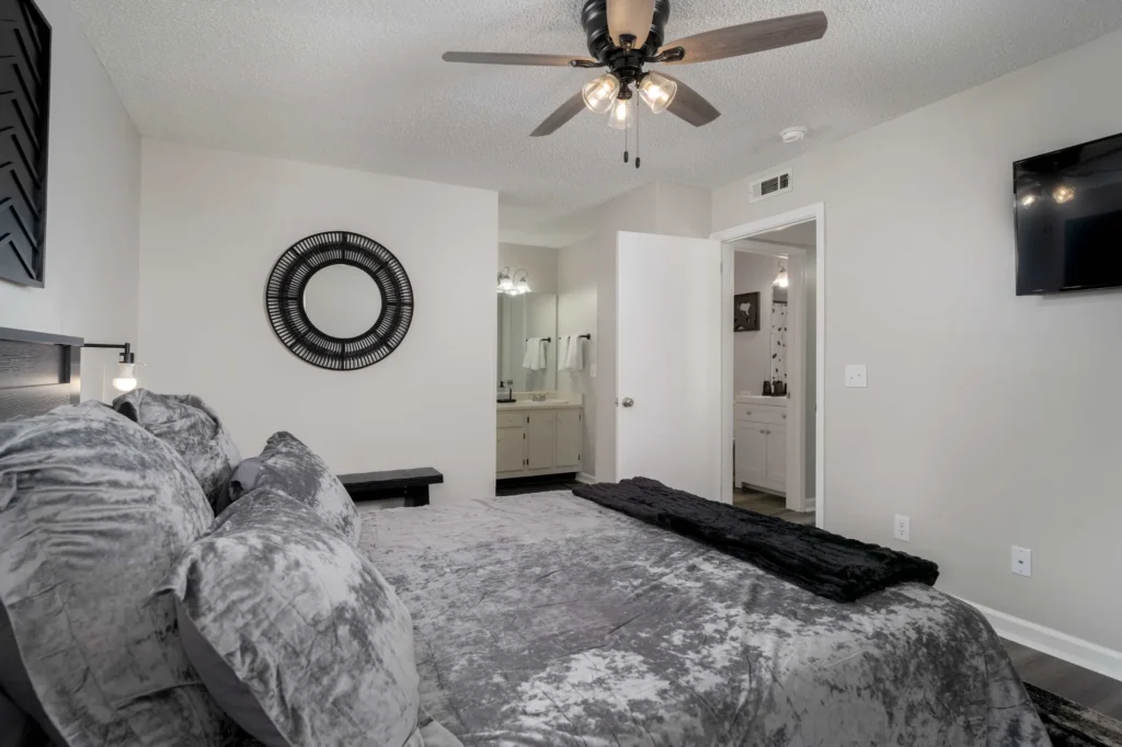 grand-lakes-condo-015