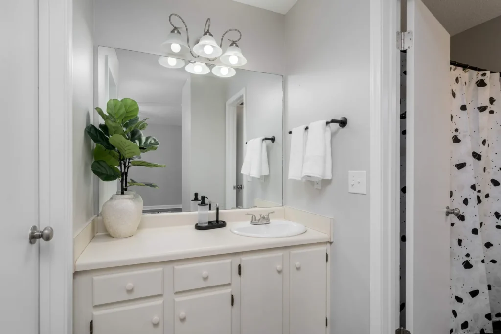 grand-lakes-condo-016