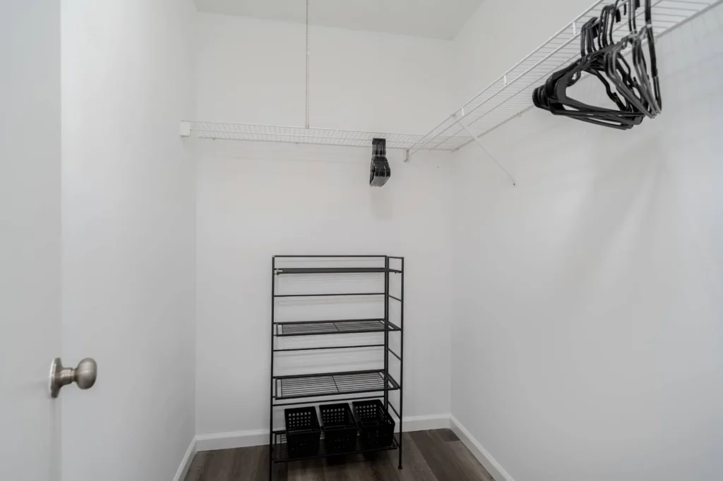 grand-lakes-condo-017