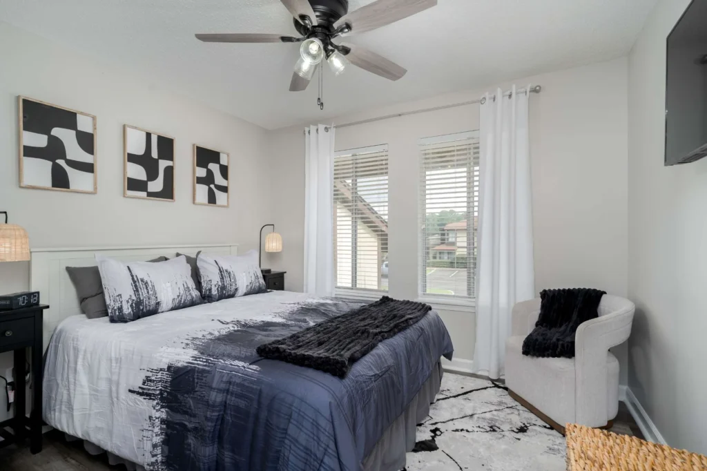 grand-lakes-condo-018