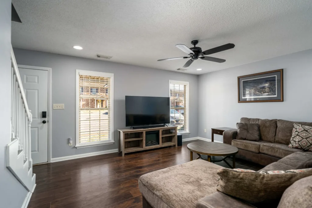 hearthstone-hideaway-001