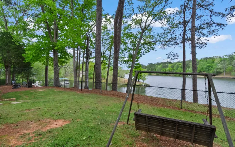 grandview-lakeside-retreat-booktapaway-004