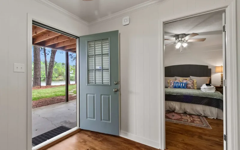 grandview-lakeside-retreat-booktapaway-008