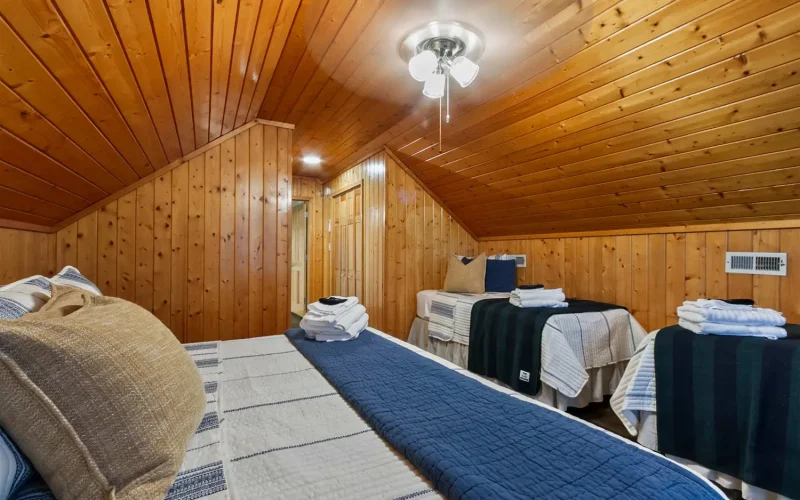 grandview-lakeside-retreat-booktapaway-015