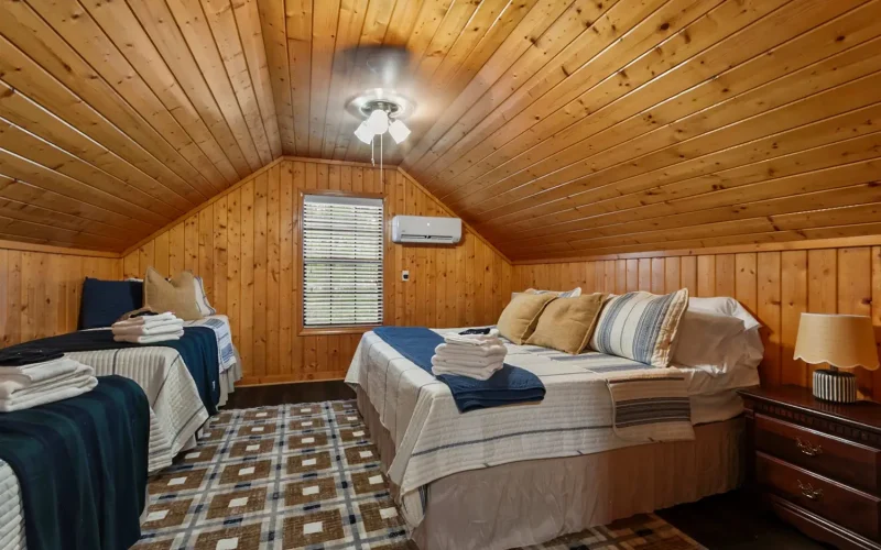 grandview-lakeside-retreat-booktapaway-018