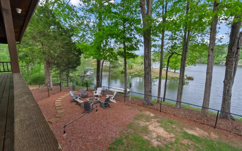 grandview-lakeside-retreat-booktapaway-020