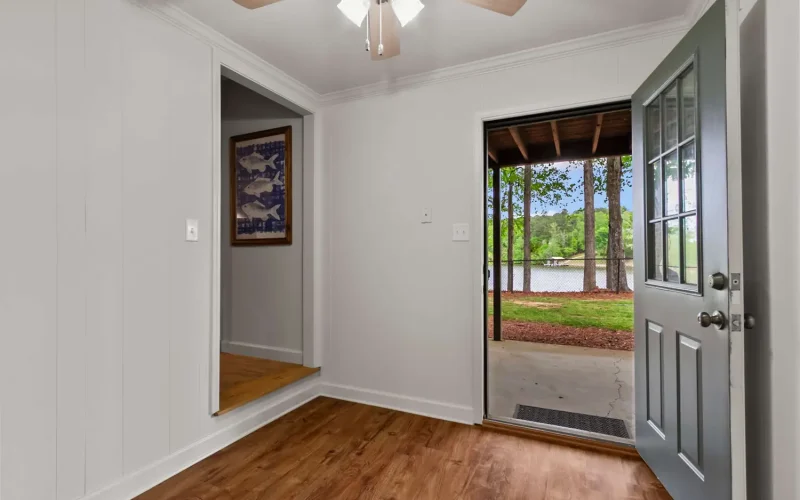 grandview-lakeside-retreat-booktapaway-026