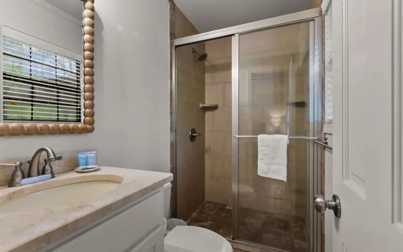 grandview-lakeside-retreat-booktapaway-030
