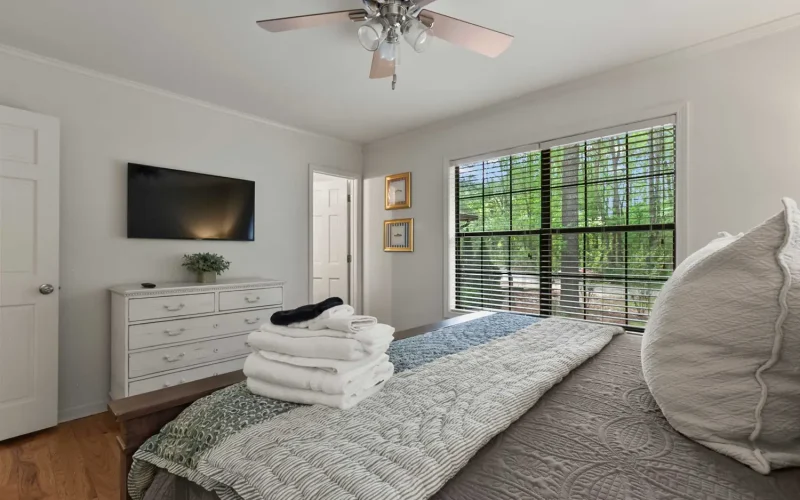 grandview-lakeside-retreat-booktapaway-033