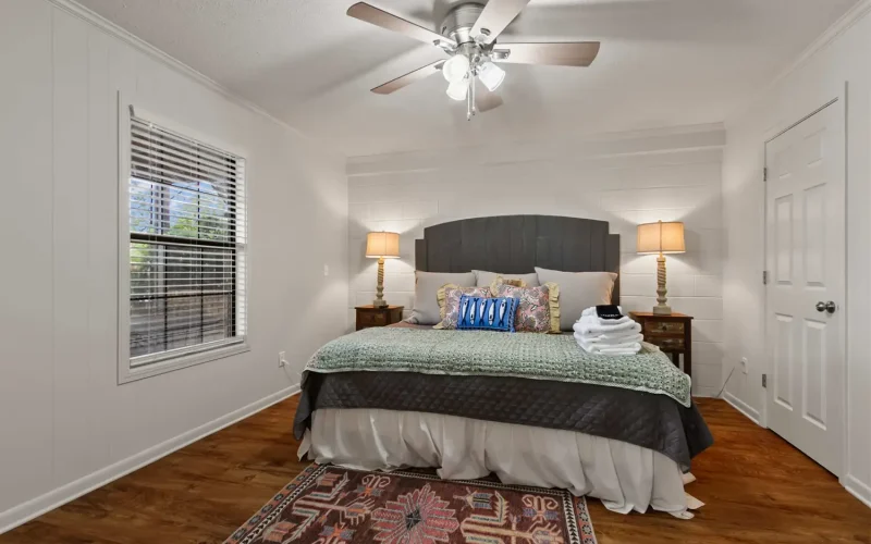 grandview-lakeside-retreat-booktapaway-035