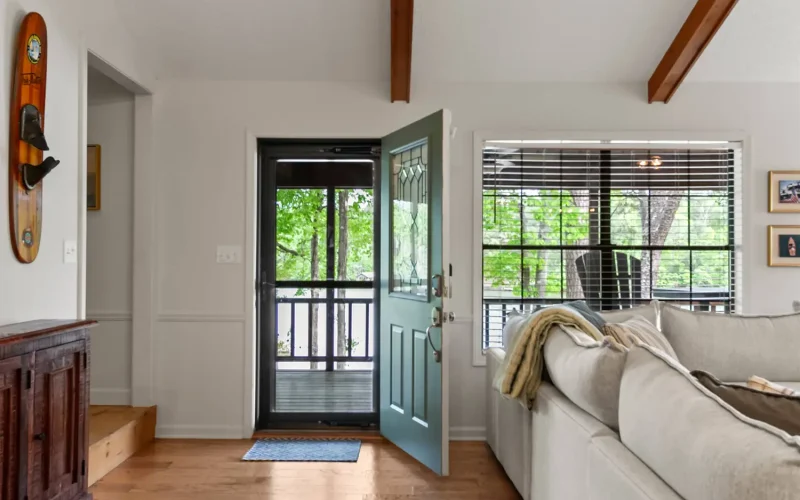 grandview-lakeside-retreat-booktapaway-044